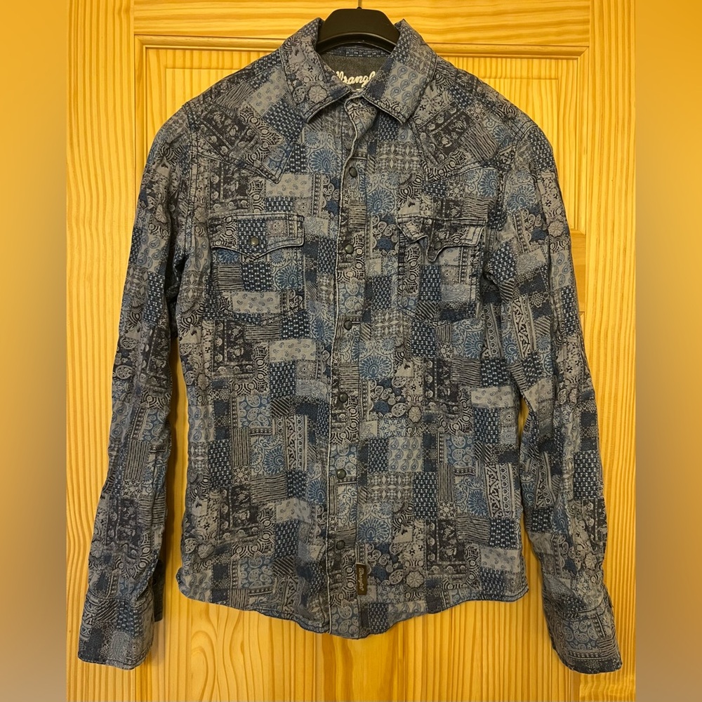 Wrangler Blue Patchwork Snap Button-Up Shirt, Siz… - image 1